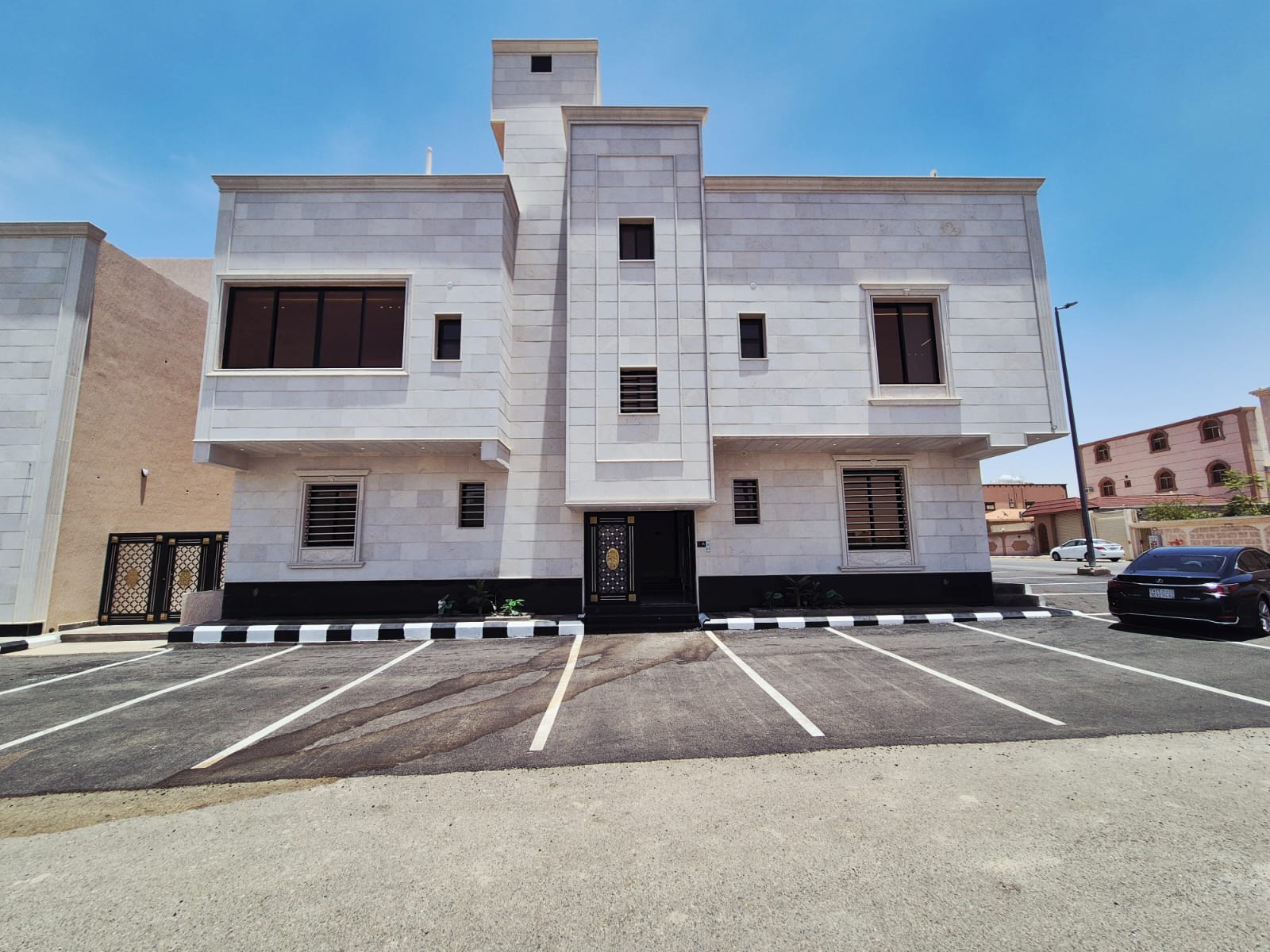 صورة عقار: أدوار فاخره الواسط